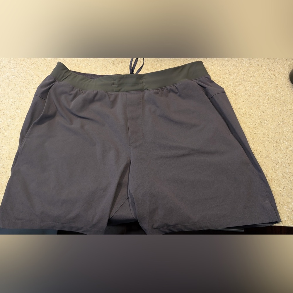 Lululemon Men's Gray Shorts zeroed in